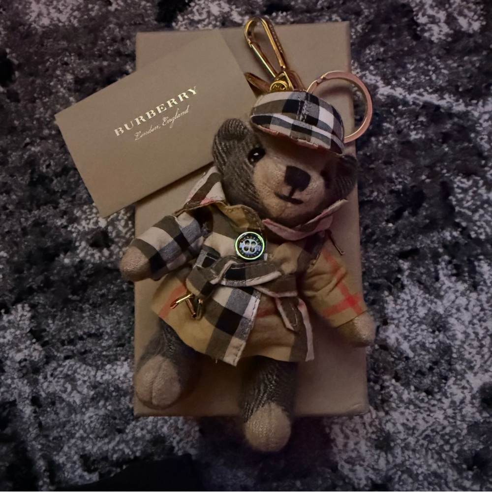 Burberry Bear trench Keychain charm rare Gabardine Edition